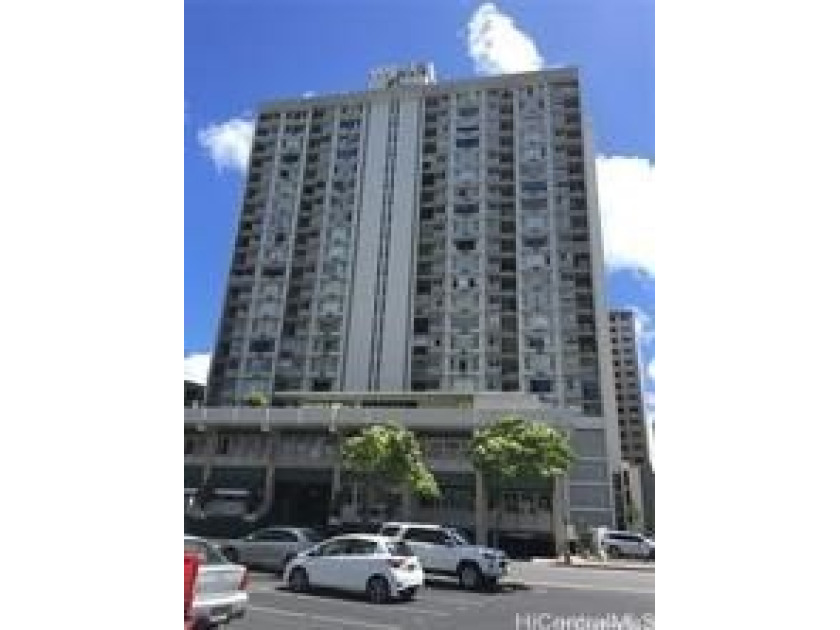 Large studio includes all utilities and internet.  Central - Beach Condo for sale in Honolulu, Hawaii on Beachhouse.com