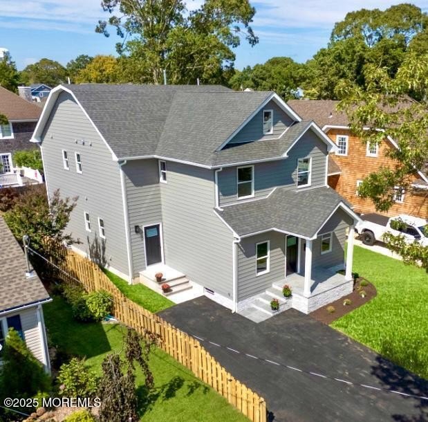 3 minutes to Bay Head! This beautiful home has been renovated & - Beach Home for sale in Point Pleasant, New Jersey on Beachhouse.com