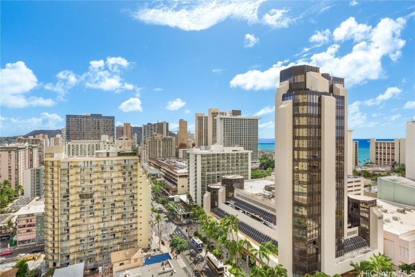 High Floor unit at Royal Kuhio.  Unit 2007 is facing Diamond - Beach Condo for sale in Honolulu, Hawaii on Beachhouse.com