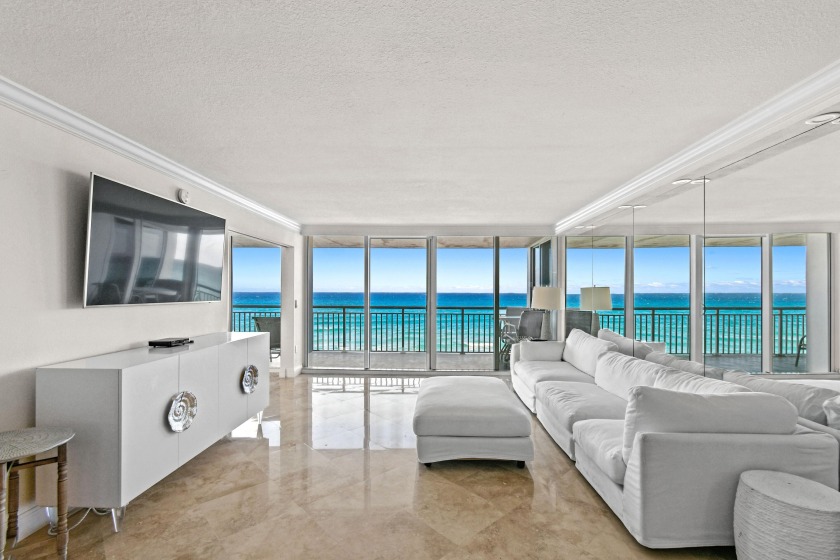 This gorgeous 2 bed/2 bath condo offers direct oceanfront views - Beach Condo for sale in South Palm Beach, Florida on Beachhouse.com