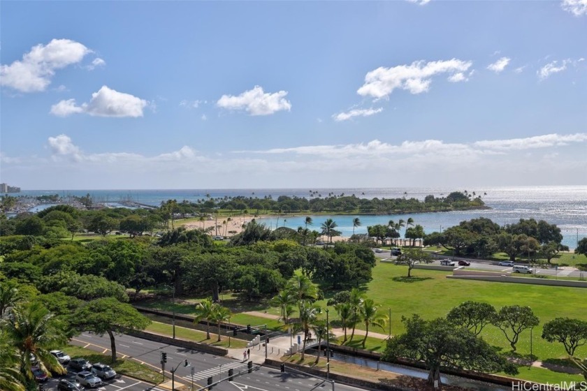 Take life easy at 1350 Ala Moana! This bright and spacious - Beach Condo for sale in Honolulu, Hawaii on Beachhouse.com