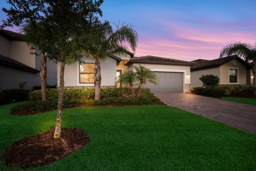 Motivated seller just reduced the price again. No CDD, Yard - Beach Home for sale in Bradenton, Florida on Beachhouse.com