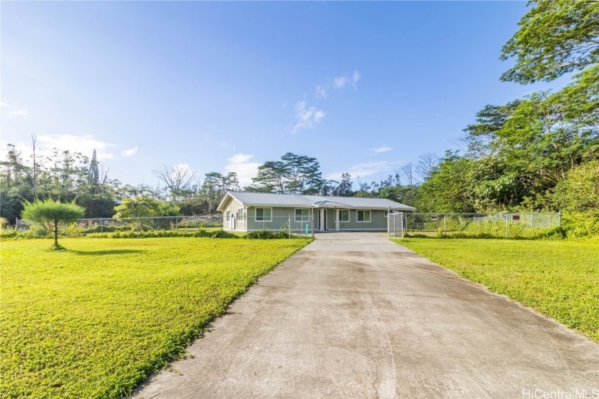 Better than new! - A charming, gently lived-in home built in - Beach Home for sale in Keaau, Hawaii on Beachhouse.com