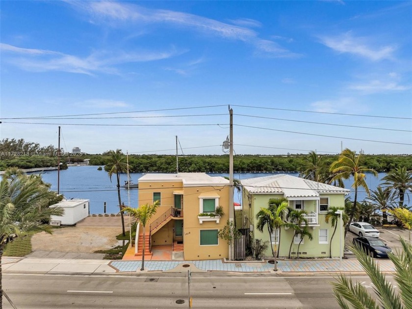 Modern 2 story duplex with 3 incomes plus boat dock. Impact - Beach Lot for sale in Hollywood, Florida on Beachhouse.com