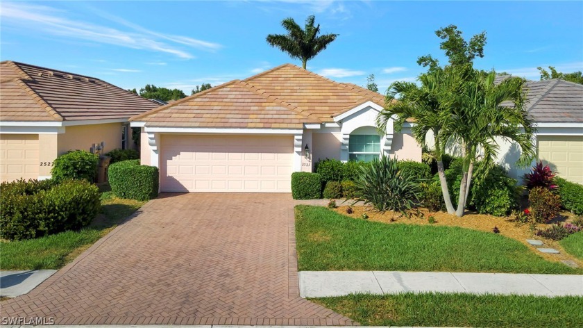 Gorgeous Pulte Belmont Model 3/2/2 home located in the very - Beach Home for sale in Cape Coral, Florida on Beachhouse.com