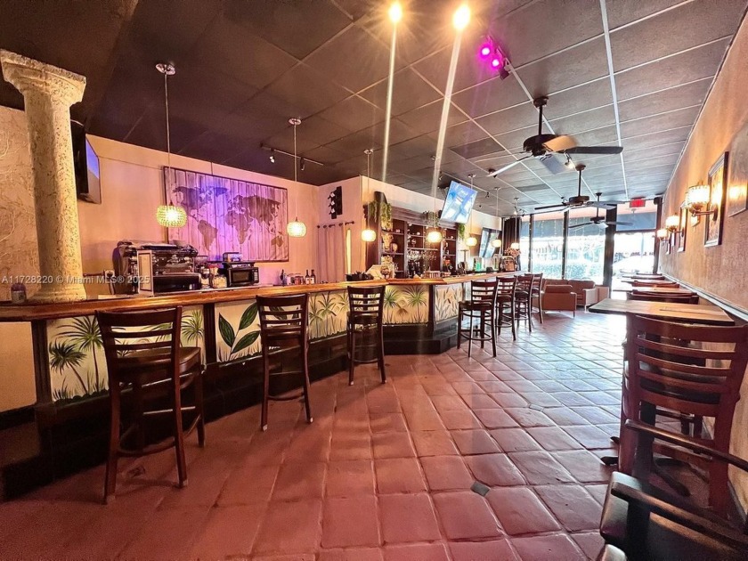 AMAZING OPPORTUNITY TO EARN THIS GREAT WINE AND BEER LOUNGE - Beach Commercial for sale in Fort Lauderdale, Florida on Beachhouse.com