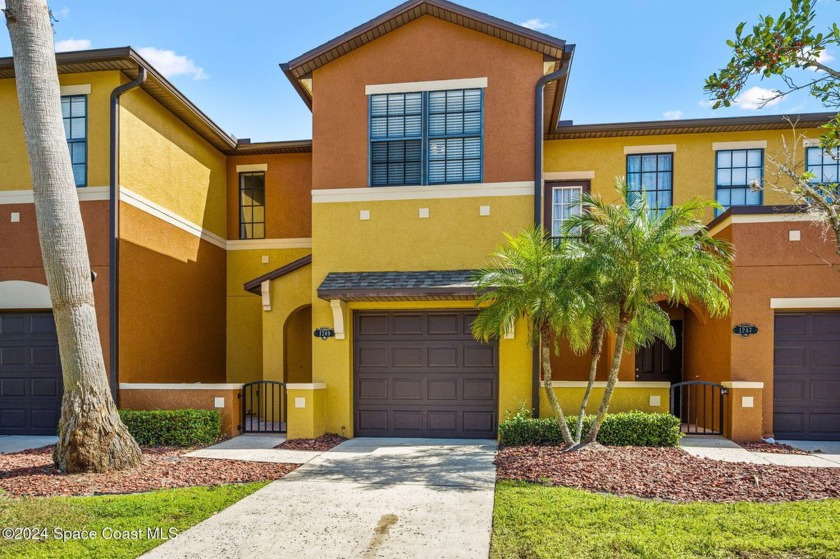 Available Now! Welcome to your perfect retreat! This beautiful - Beach Townhome/Townhouse for sale in Rockledge, Florida on Beachhouse.com