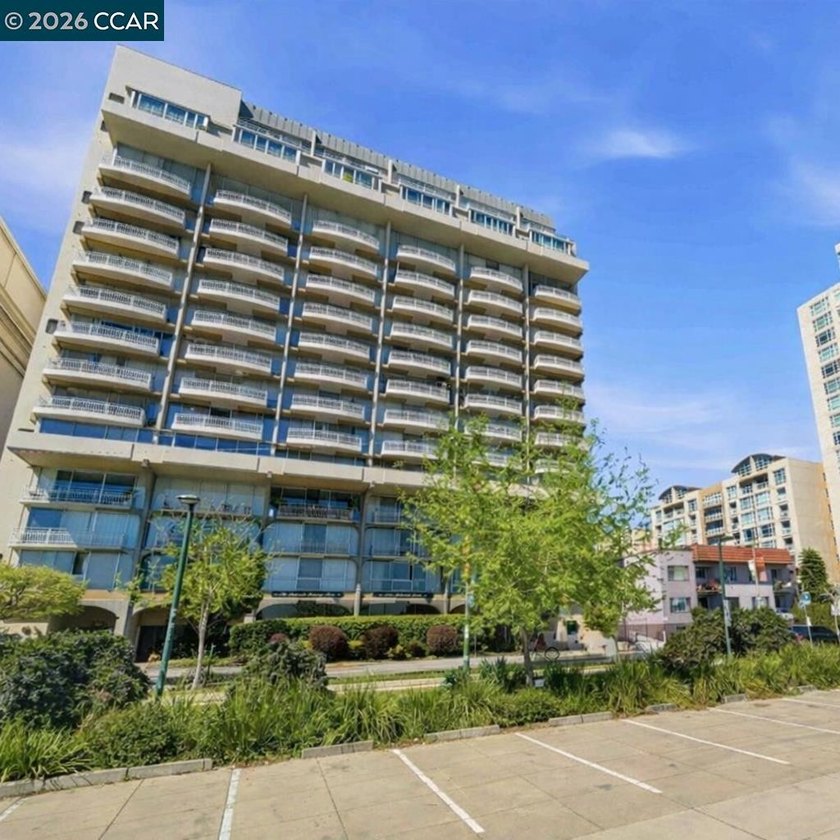 Experience an elevated lifestyle in this elegant contemporary - Beach Condo for sale in Oakland, California on Beachhouse.com