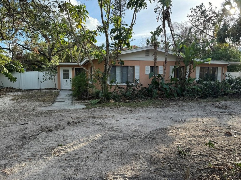 Great opportunity to own your own slice of paradise here on - Beach Home for sale in Sarasota, Florida on Beachhouse.com