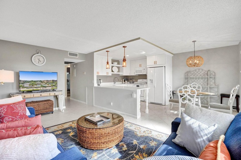 Beautifully renovated unit on the top floor with open kitchen - - Beach Condo for sale in Boca Raton, Florida on Beachhouse.com