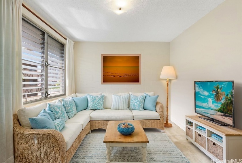 Are you envisioning a life where tropical breezes and vibrant - Beach Condo for sale in Honolulu, Hawaii on Beachhouse.com