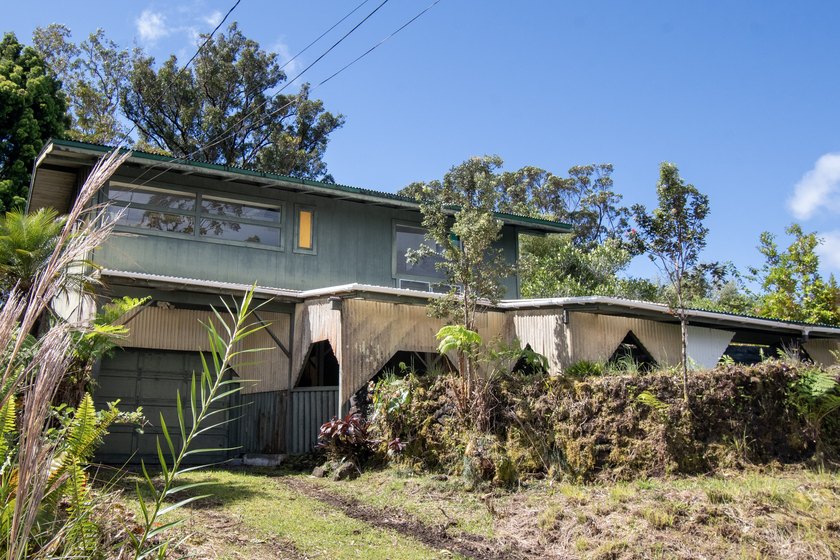 Discover peace and privacy in this cozy and eclectic 1-bedroom - Beach Home for sale in Mountain View, Hawaii on Beachhouse.com