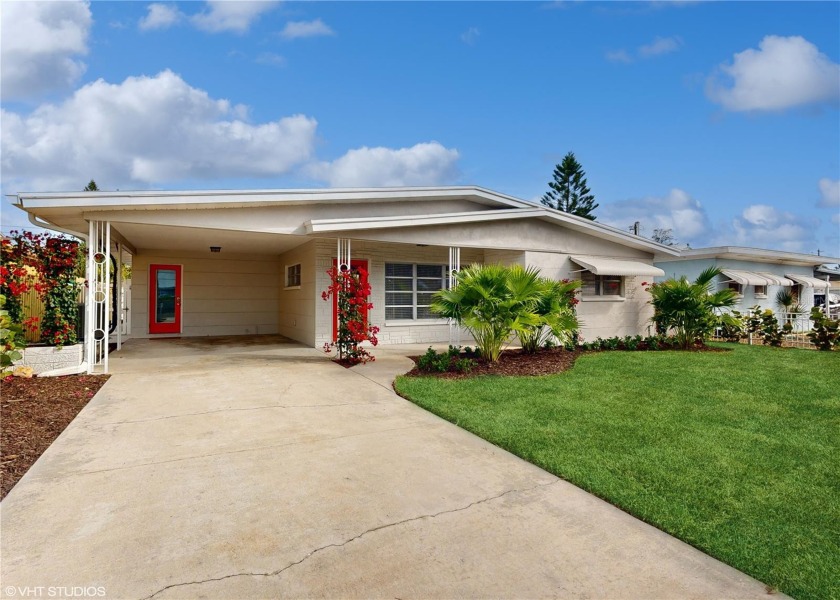 Mid-century GEM in the heart of *All Things Gulfport*! It has - Beach Home for sale in Gulfport, Florida on Beachhouse.com