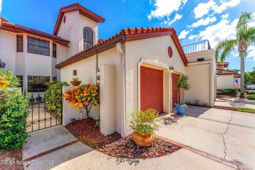 Welcome to this beautiful waterfront townhouse in the desirable - Beach Townhome/Townhouse for sale in Merritt Island, Florida on Beachhouse.com