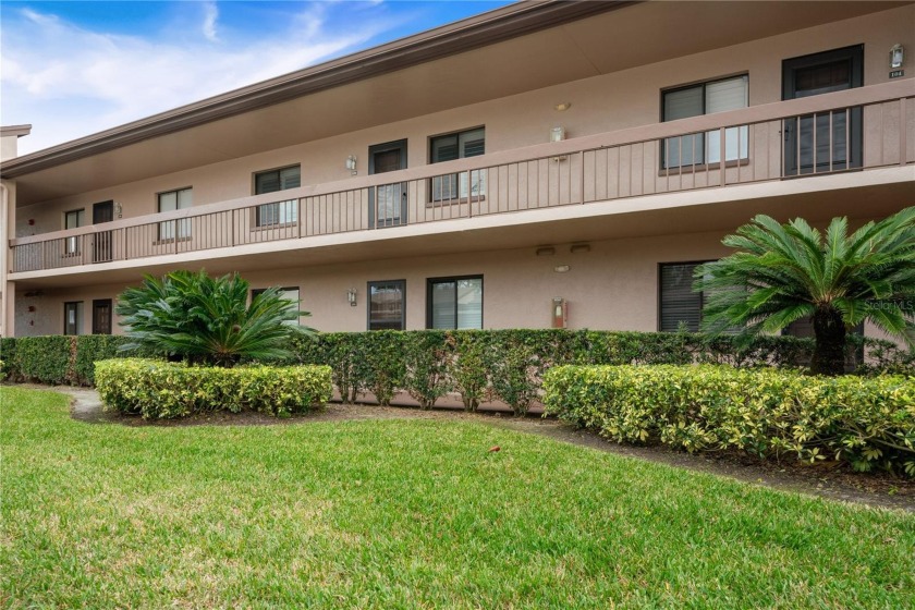 Welcome to East Lake Woodlands a highly desirable master-planned - Beach Condo for sale in Oldsmar, Florida on Beachhouse.com