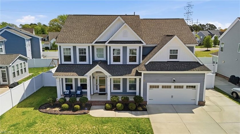 Move-in ready 6BR, 4.5BA home designed for multigenerational - Beach Home for sale in Chesapeake, Virginia on Beachhouse.com