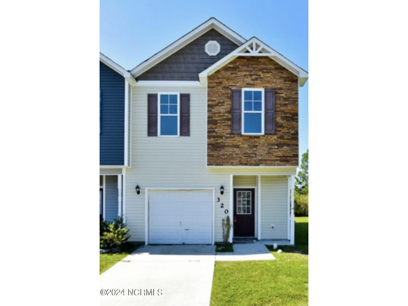 If you are looking for something Close to the Beach or something - Beach Townhome/Townhouse for sale in Holly Ridge, North Carolina on Beachhouse.com
