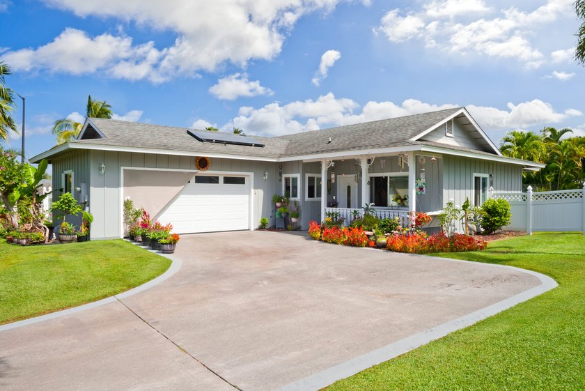 Offered for the first time by the original owner, this - Beach Home for sale in Kailua Kona, Hawaii on Beachhouse.com