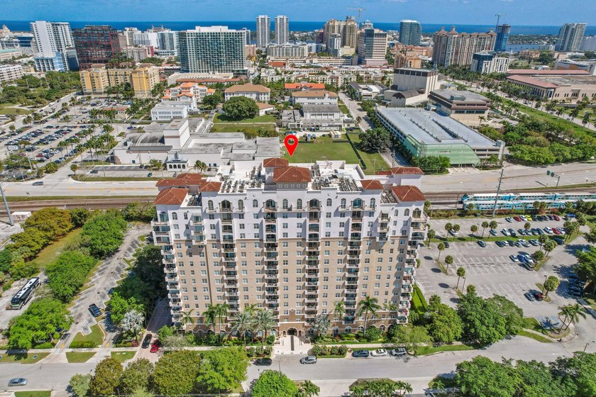 New roofs! Located in the heart of West Palm Beach, within the - Beach Condo for sale in West Palm Beach, Florida on Beachhouse.com