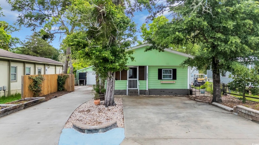 RARE FIND!!! NO HOA & ON DEEDED LAND!!! Located in the - Beach Home for sale in North Myrtle Beach, South Carolina on Beachhouse.com