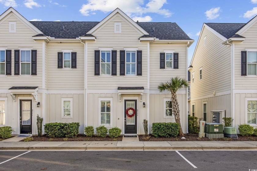 Welcome home to this better than new townhome in the heart of - Beach Townhome/Townhouse for sale in Myrtle Beach, South Carolina on Beachhouse.com