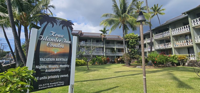 This is a leasehold property. Super cute 1st floor unit at the - Beach Condo for sale in Kailua Kona, Hawaii on Beachhouse.com