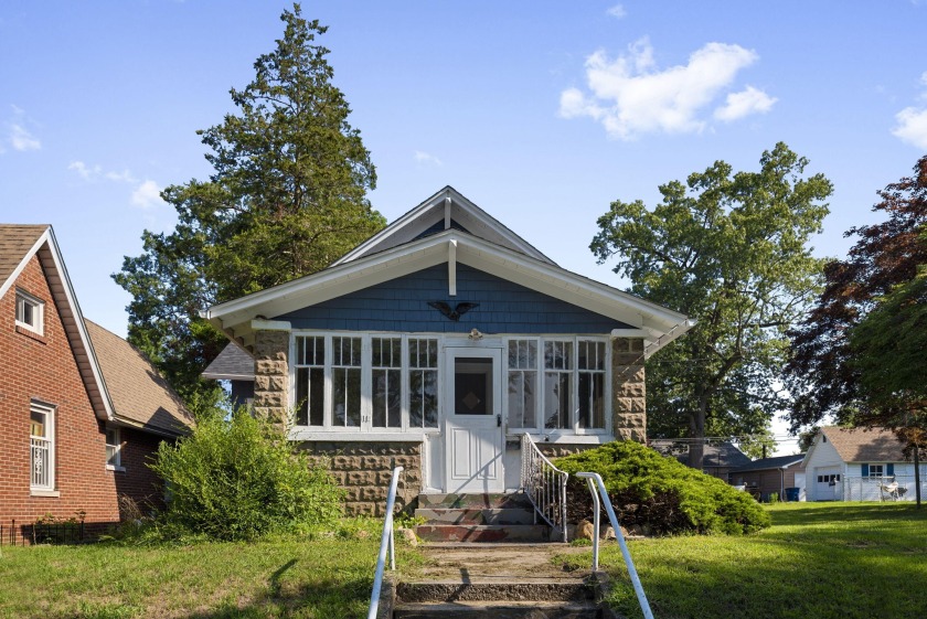 Charming storybook bungalow lovingly updated and move-in ready! - Beach Home for sale in Michigan City, Indiana on Beachhouse.com