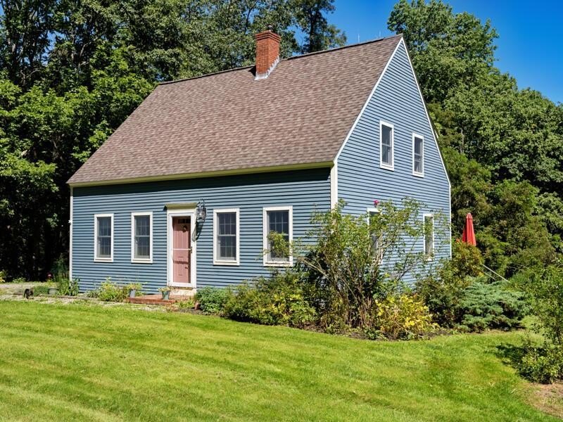 Welcome to this classic 1985 Cape-style home, ideally situated - Beach Home for sale in Northport, Maine on Beachhouse.com