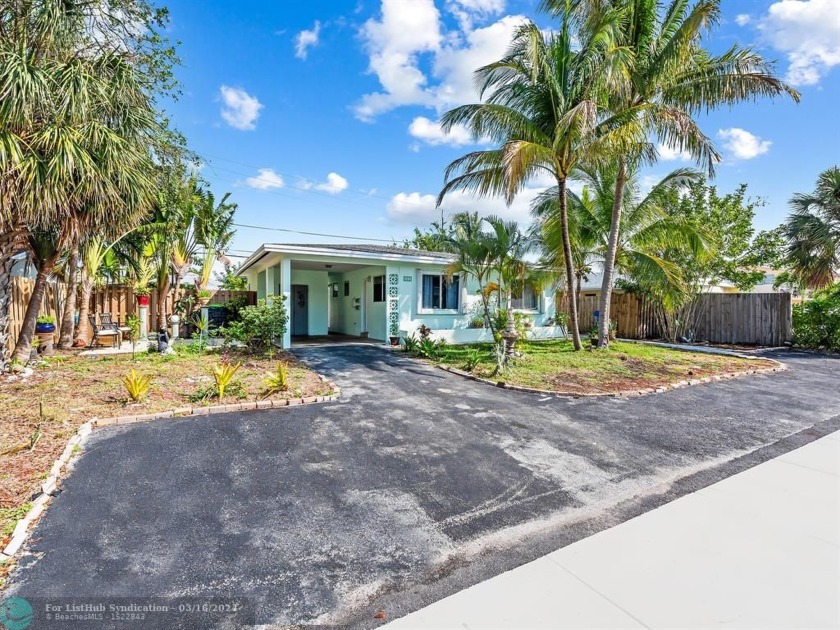 Coral Ridge Isles duplex with in ground pool. Excellent - Beach Lot for sale in Fort Lauderdale, Florida on Beachhouse.com