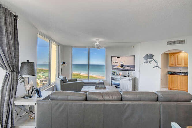 Why choose between a stunning OCEAN VIEW, a BEACH VIEW, or a - Beach Condo for sale in Fort Pierce, Florida on Beachhouse.com