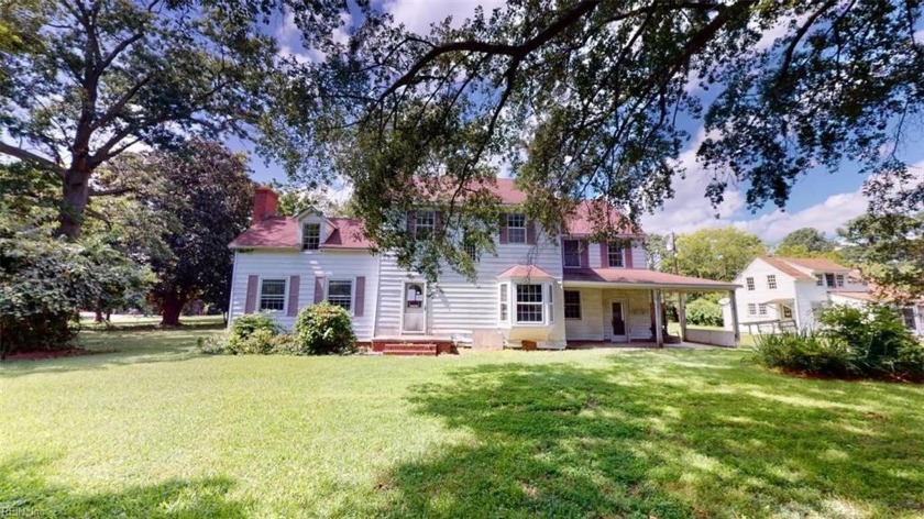 Farmhouse with a Guest House on a 5.49 acre lot. This property - Beach Home for sale in Hampton, Virginia on Beachhouse.com