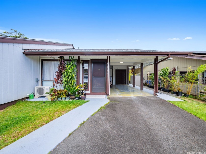 Experience the best of Windward living in this beautifully - Beach Home for sale in Kaneohe, Hawaii on Beachhouse.com