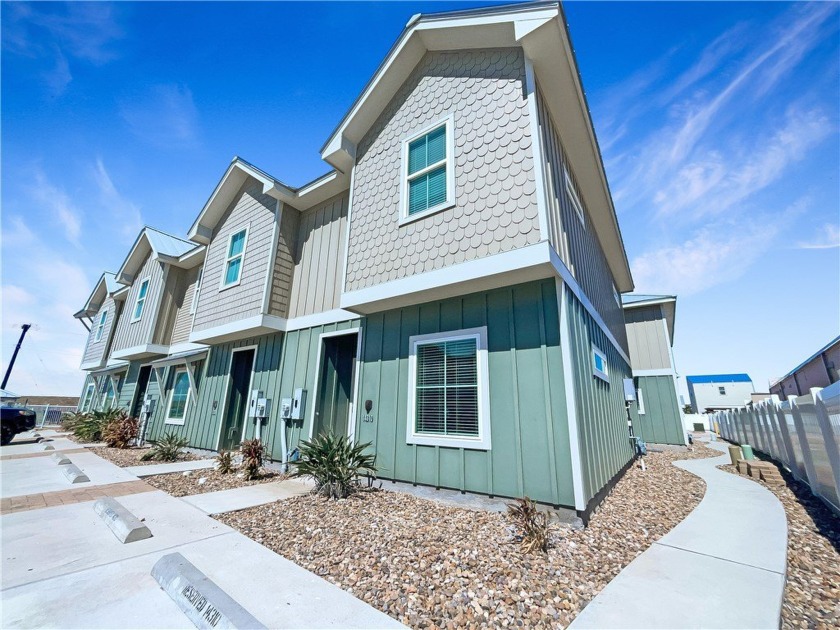 SHORT-TERM RENTALS ALLOWED....Water Park Villas has raised the - Beach Townhome/Townhouse for sale in Corpus Christi, Texas on Beachhouse.com