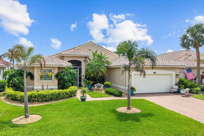 Swin, relax, repeat!! A sparkling centerpiece for entertaining - Beach Home for sale in Port Saint Lucie, Florida on Beachhouse.com