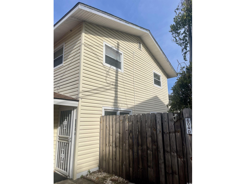 Here is your opportunity to own this fantastic 2 story townhome - Beach Townhome/Townhouse for sale in Myrtle Beach, South Carolina on Beachhouse.com