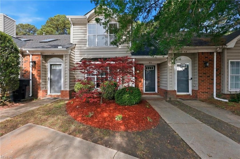 Welcome to Candlelight Lane! This newly updated townhouse offers - Beach Townhome/Townhouse for sale in Portsmouth, Virginia on Beachhouse.com