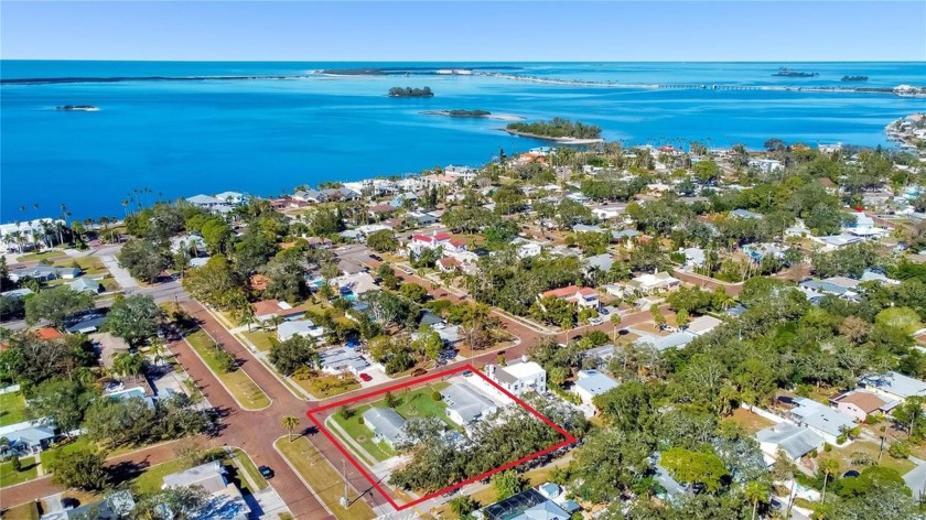 INCREDILBLE INVESTMENT OPPORTUNITY, LOCATED IN DUNEDIN, FL! This - Beach Home for sale in Dunedin, Florida on Beachhouse.com