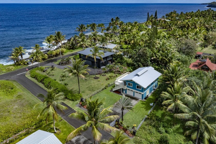 AMAZING OCEAN VIEWS! 2-Story Ocean View Home just 50 paces away - Beach Home for sale in Pahoa, Hawaii on Beachhouse.com