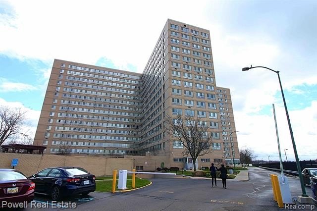 Experience Premier Downtown Detroit Living with Stunning Views - Beach Condo for sale in Detroit, Michigan on Beachhouse.com