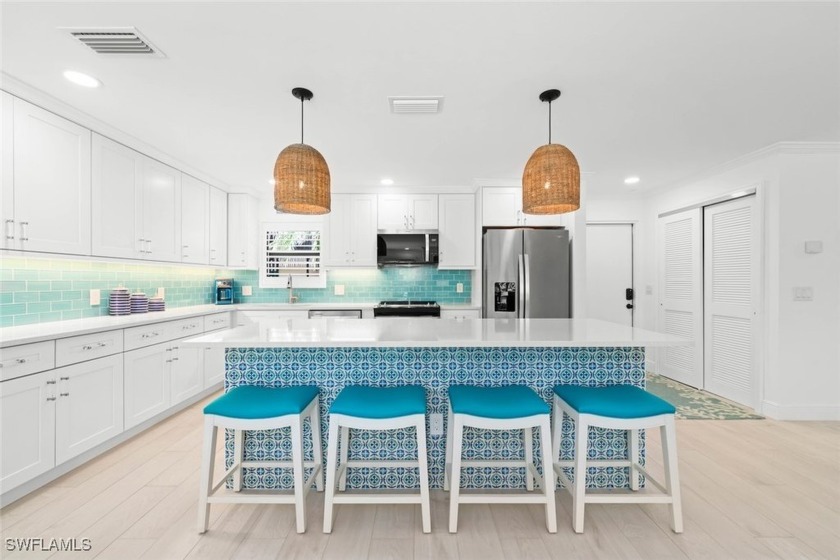 Welcome to your dream getaway! Complete, immaculate, and ready - Beach Condo for sale in Sanibel, Florida on Beachhouse.com