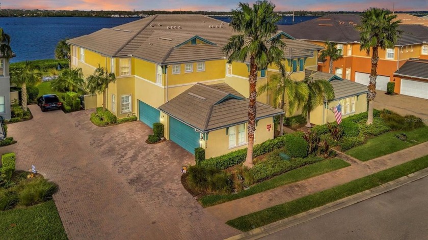 *** ENJOY THE BOATING LIFESTYLE IN THIS WATERFRONT CARRIAGE HOME - Beach Condo for sale in Bradenton, Florida on Beachhouse.com