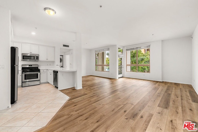 Beautifully updated 1BD/1BA condo in the heart of Playa Vista - Beach Condo for sale in Playa Vista, California on Beachhouse.com