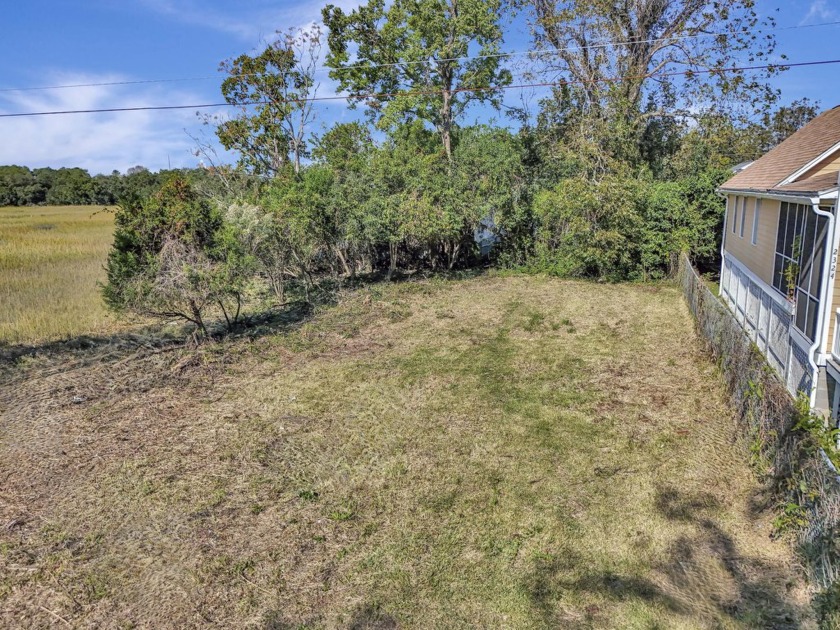 The chance of a lifetime to purchase an affordable marsh front - Beach Lot for sale in Charleston, South Carolina on Beachhouse.com