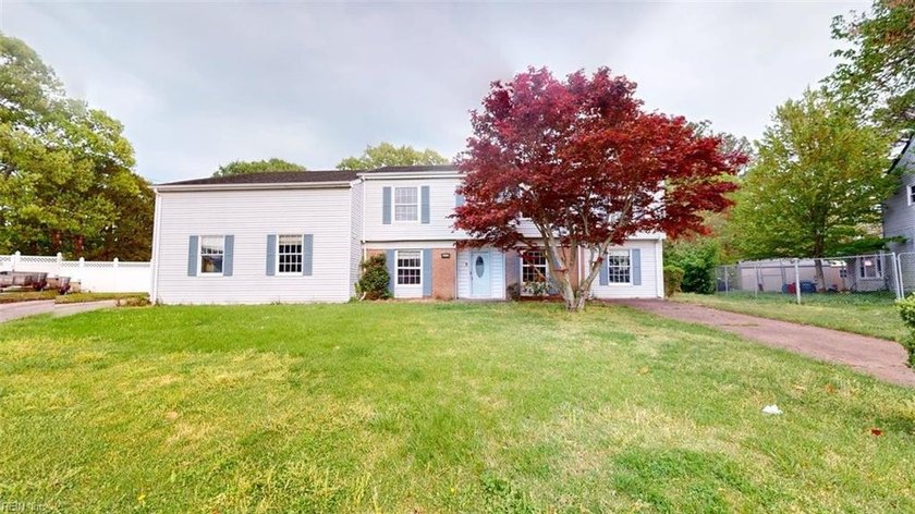 Welcome home! Spacious, beautiful deep water access property - Beach Home for sale in Virginia Beach, Virginia on Beachhouse.com