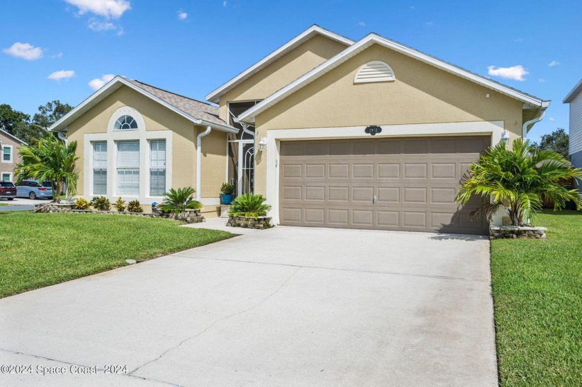 Welcome to your  beautiful  move in  ready  pool  home  located - Beach Home for sale in Melbourne, Florida on Beachhouse.com