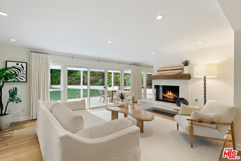 Picturesque single-level home with five bedrooms in Malibu West - Beach Home for sale in Malibu, California on Beachhouse.com