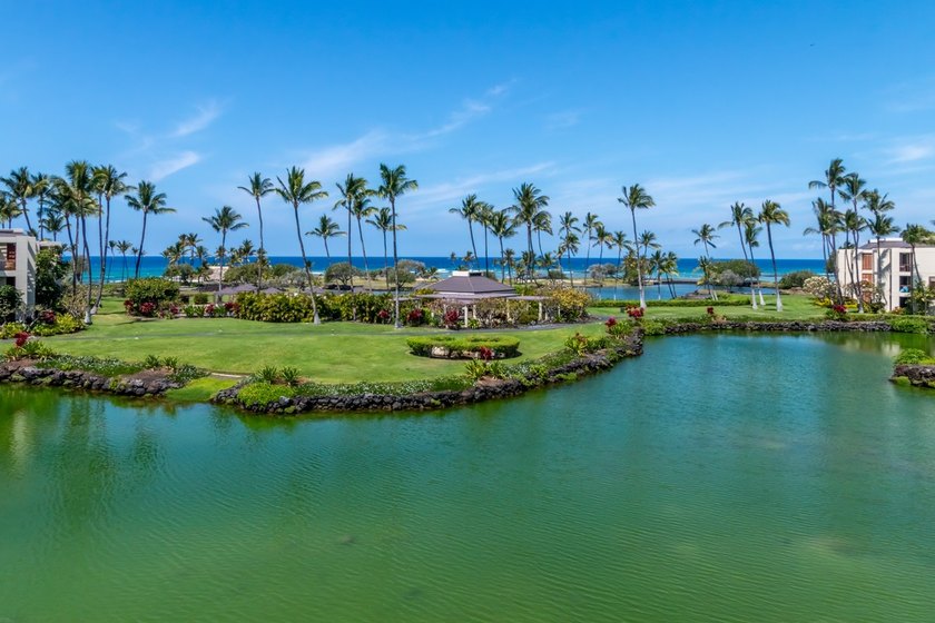 The best of Mauna Lani Terrace! Top floor 2 bedroom unit with - Beach Condo for sale in Kamuela, Hawaii on Beachhouse.com
