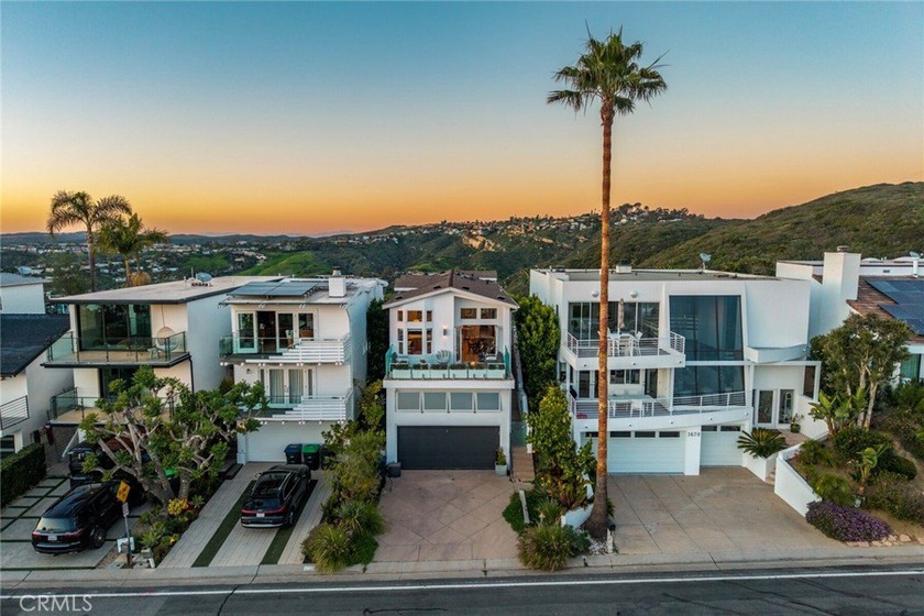 Adventure awaits in Laguna Beach's Arch Beach Heights, where - Beach Home for sale in Laguna Beach, California on Beachhouse.com