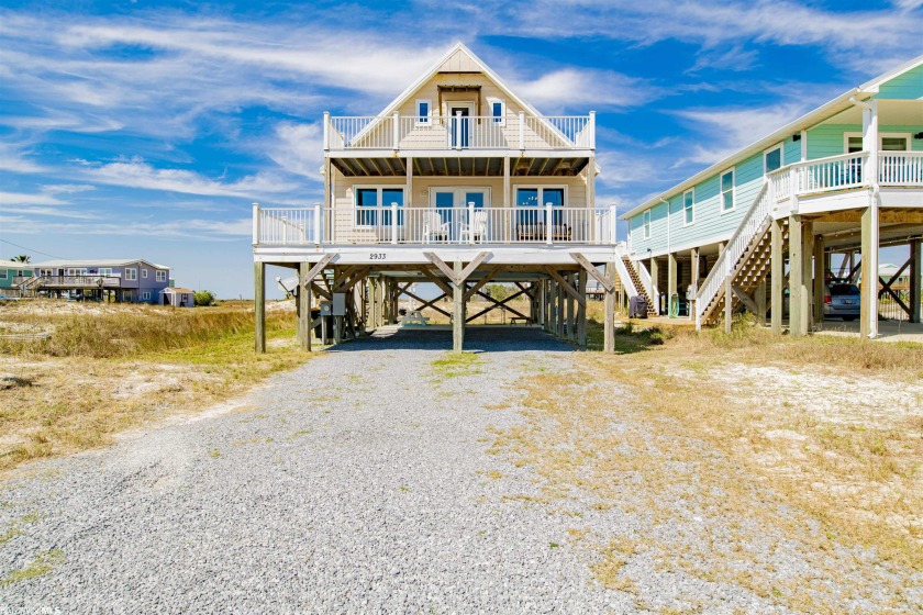 Paradise Awaits!  This well cared for beach cottage is calling - Beach Home for sale in Gulf Shores, Alabama on Beachhouse.com