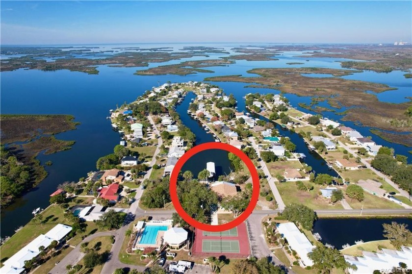 Boaters and Sunset Enthusiasts! Here's your dream home! Choose - Beach Home for sale in Crystal River, Florida on Beachhouse.com